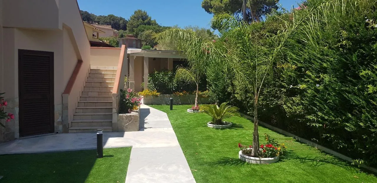 Aparthotel Palm Village Villasimius