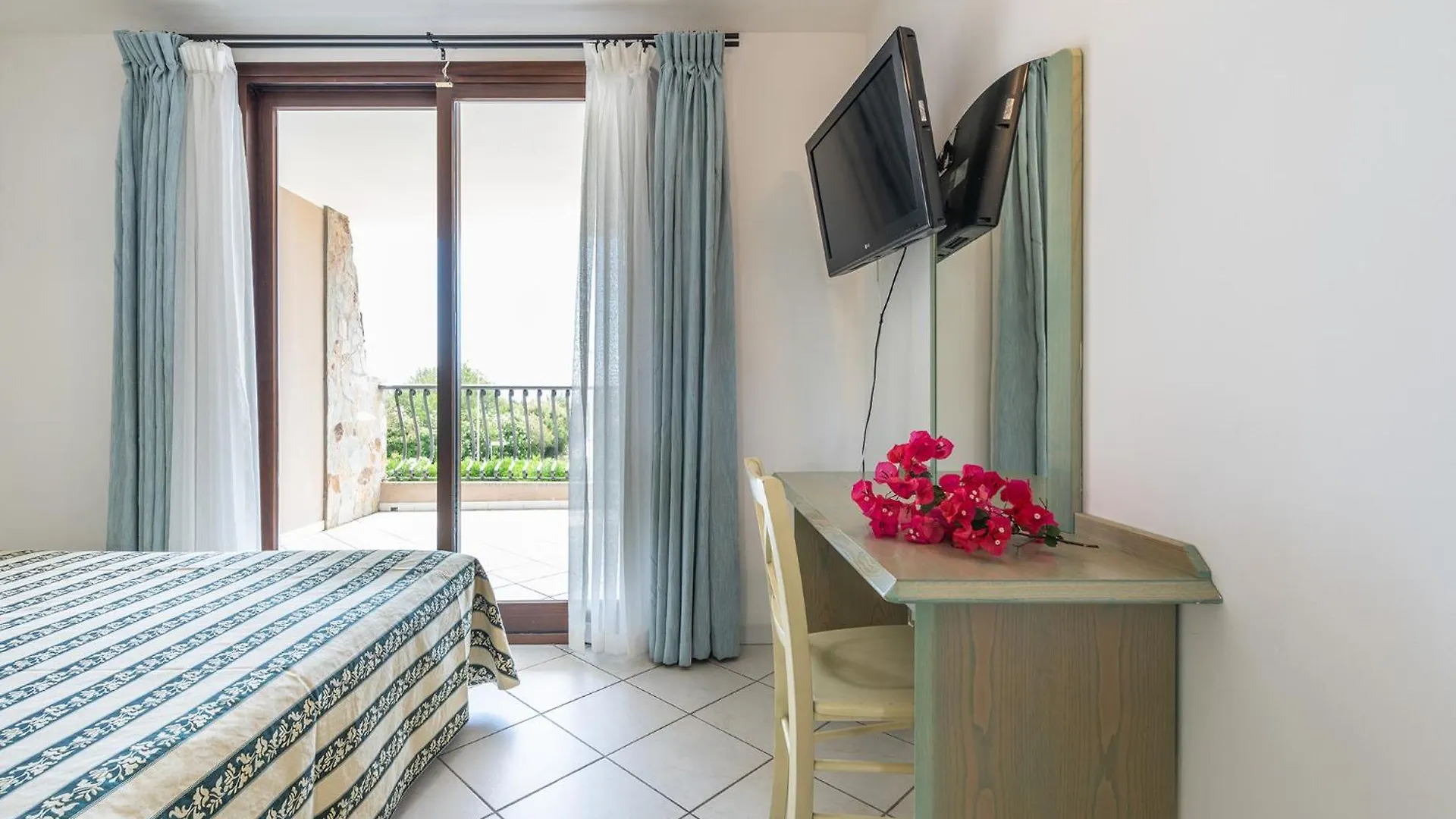 Aparthotel Palm Village Villasimius