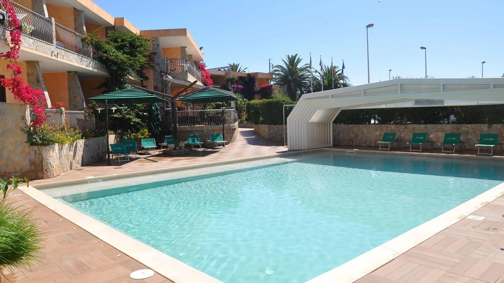 Aparthotel Palm Village Villasimius